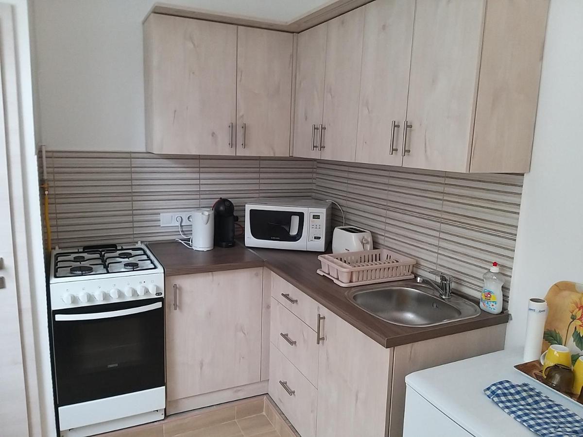 Appartement Helios Apartman Szeged Extérieur photo